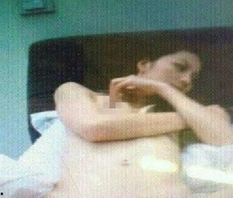 床3视频在线观看,激情四溢的激情演绎，在线观看带你领略激情瞬间